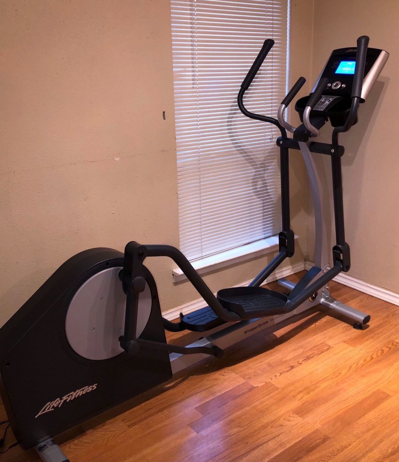 Life Fitness X1 Commercial Grade Elliptical Cross Trainer (Gym Quality)