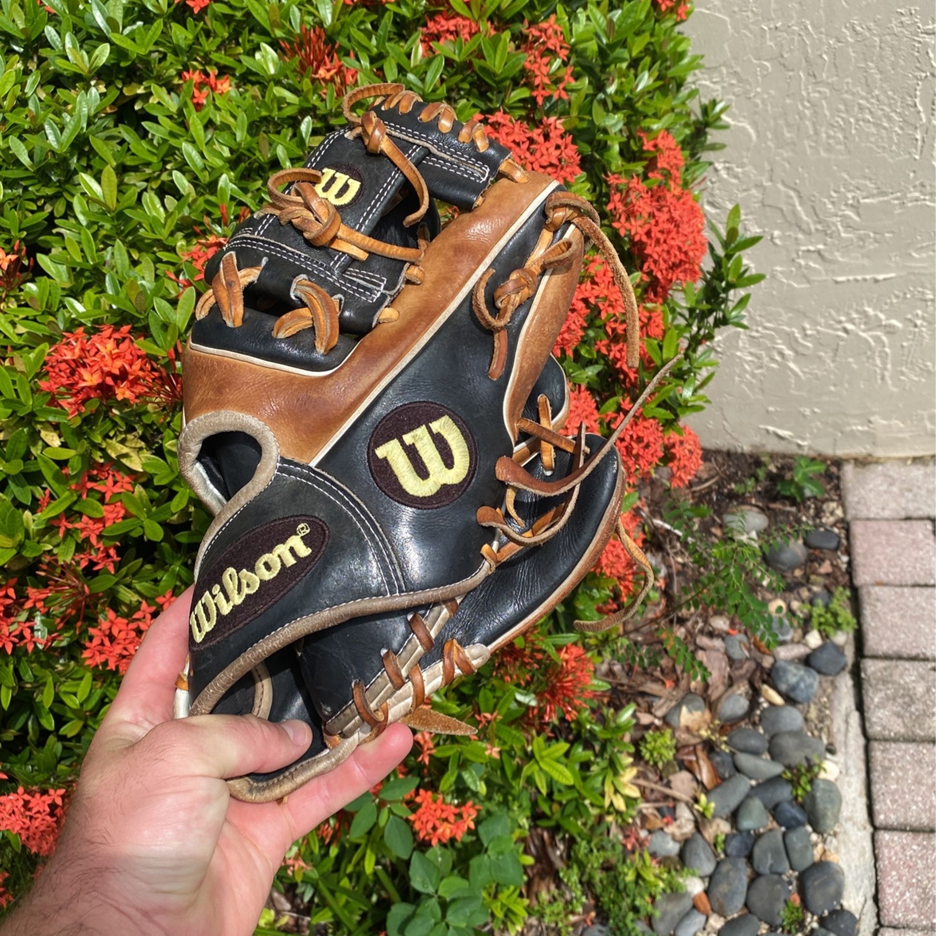 Wilson A2000 Infielder Glove