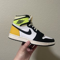 Jordan Retro 1 High Volt 