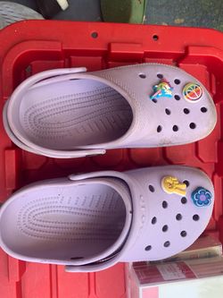 Girls crocs