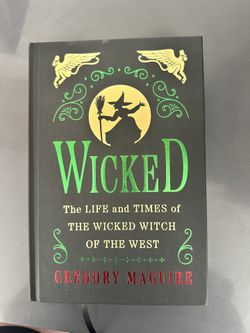 WICKED Hardcover brand New 20$