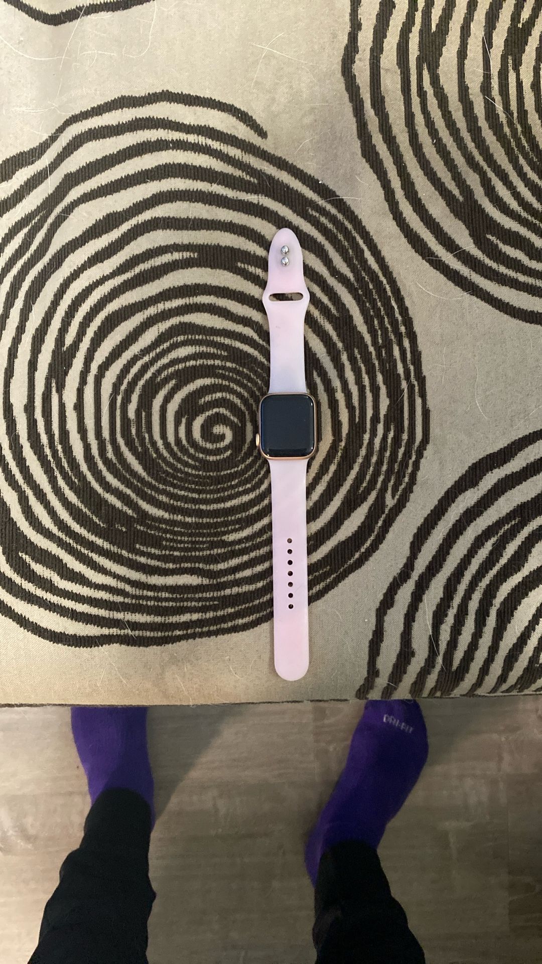 Apple Watch Series 7 Red Button