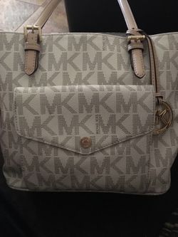 Michael Kors tote