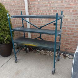 Portable, Foldable Rolling Heavy Duty Scaffold WERNER 