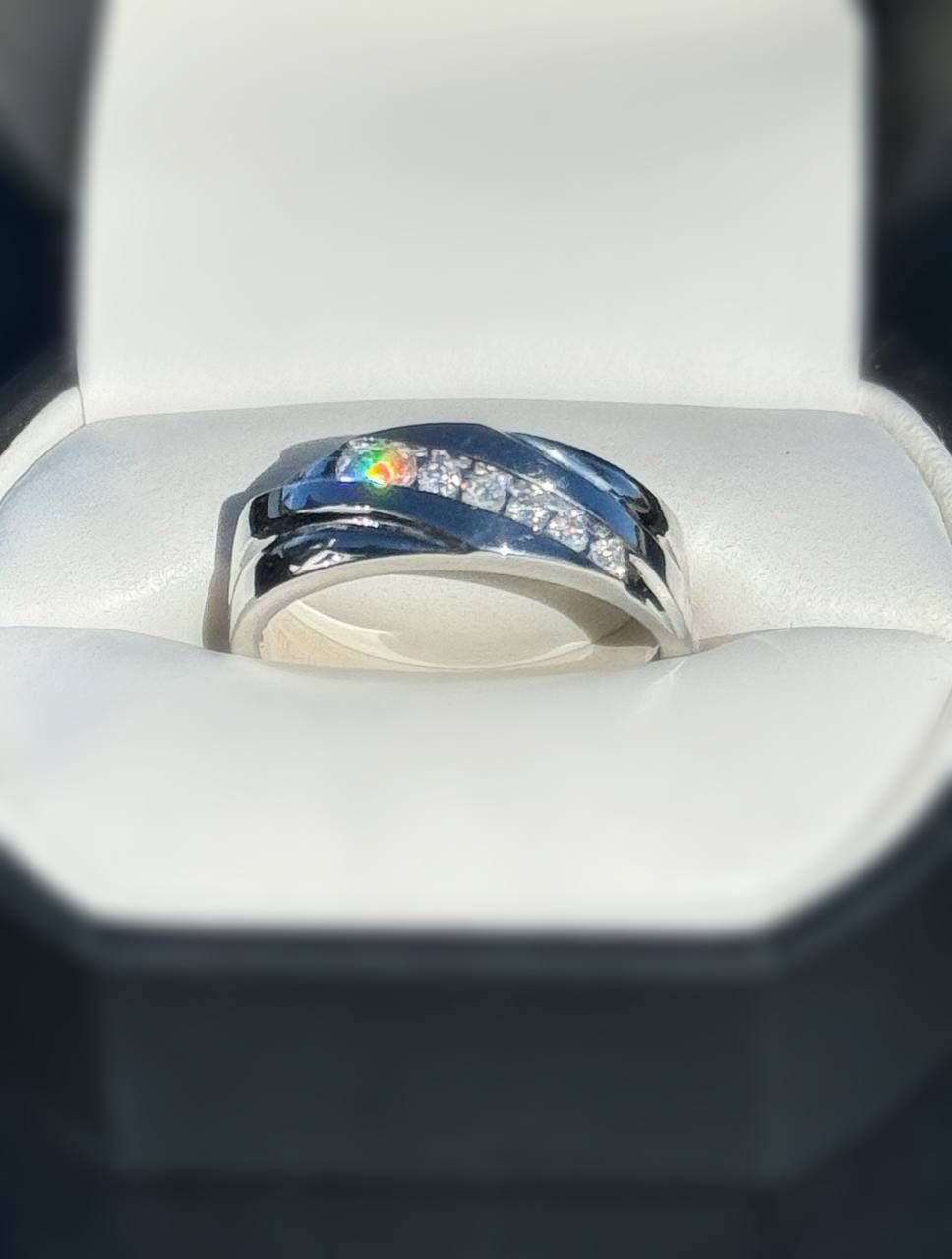 10k white gold 0.2CTW diamond ring wedding band size 9.5