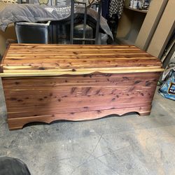 Refinished dutch crafters amish made hope chest