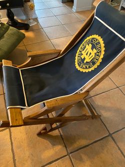 Notre Dame vintage chair