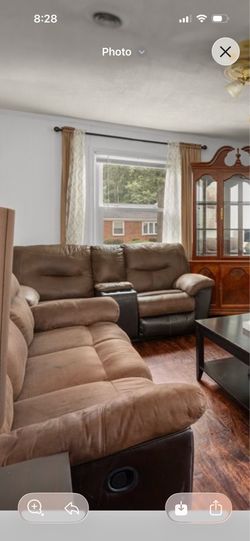Leather & suede entertainment chairs