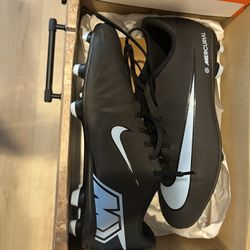 Nike Vapor 16 Club-Mercurial soccer Cleats Size 8 W 6.5M 