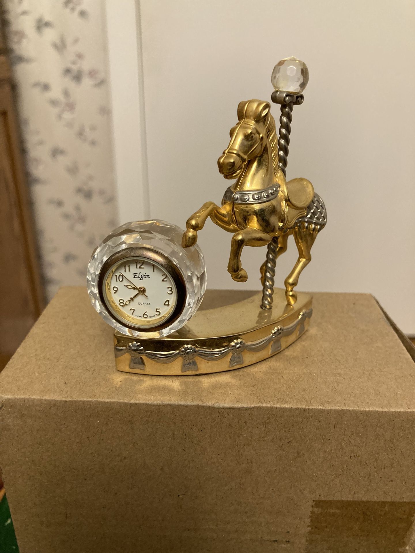 Elgin carousel Horse clock. Works