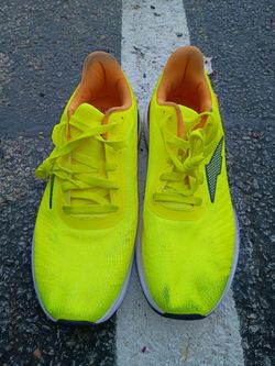 Avia Hypersonic Gel (Neon Yellow)
 9.5