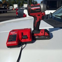 Milwaukee Impact Drill M18 