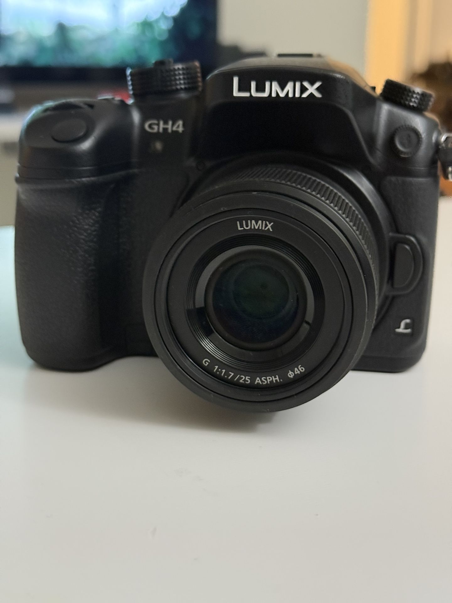 Panasonic LUMIX GH4 Body 4K Mirrorless Camera