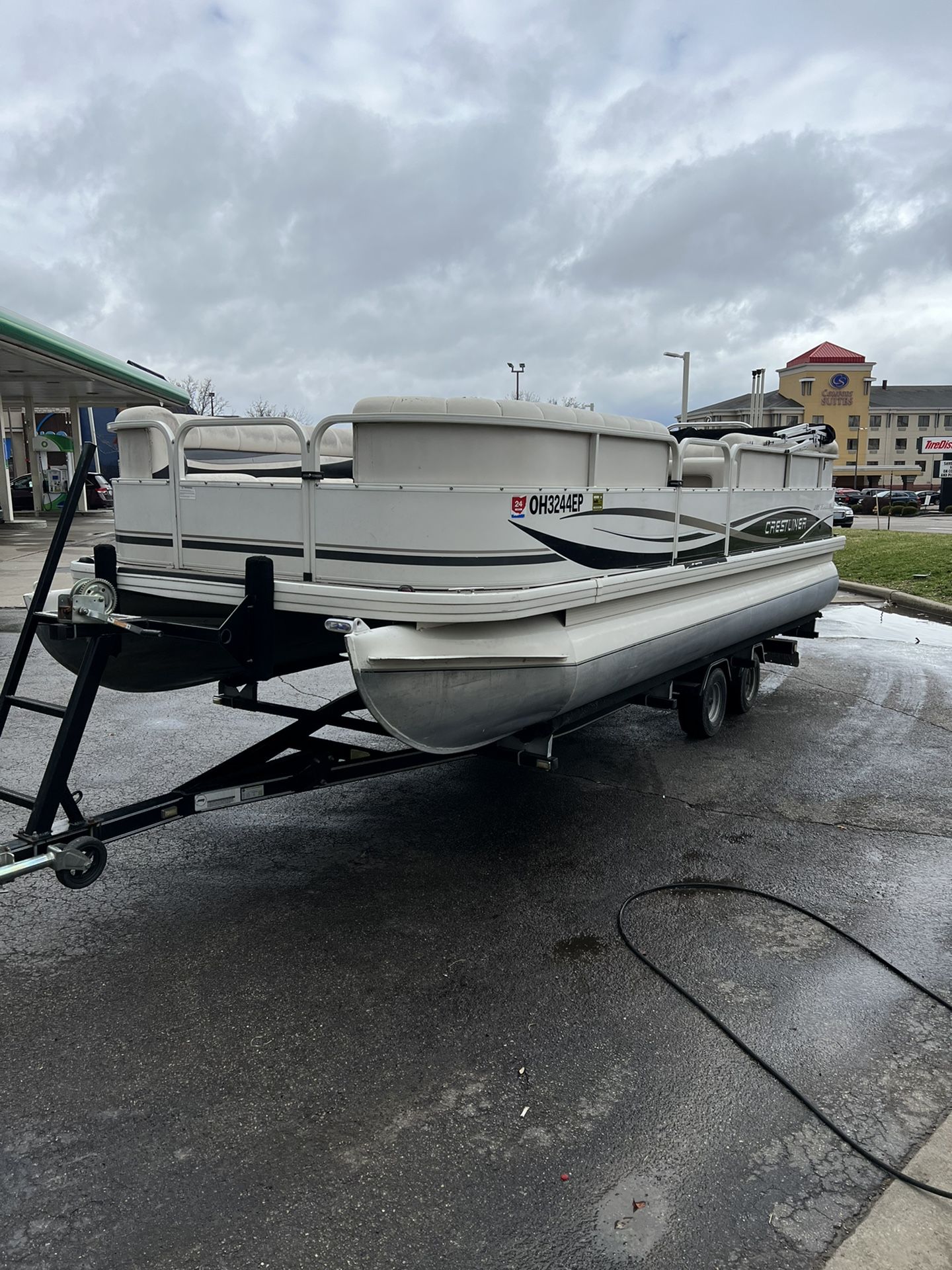 2008 Crestliner Pontoon Boat With 150 Hp Mercury Outbaord for Sale in Wauconda, IL OfferUp