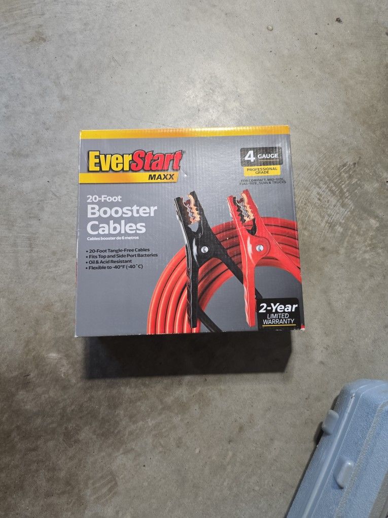 EverStart Maxx 20 ft 4 Gauge Booster Cables – 250 Amps
