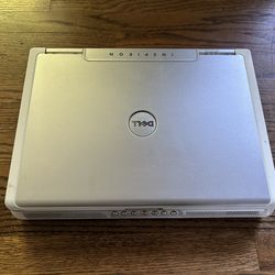 Dell Inspiron 6000 Intel Pentium 2.0 GHz 1GB RAM 15.4" Battery + Power Supply OS Windows XP 52GB HDD