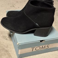 Women’s Black Boots 