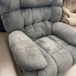Couch Reclinable.   $160