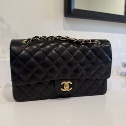 Chanel Classic Flap Sz Medium Gold