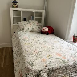 Twin Bedroom Set For Sale 