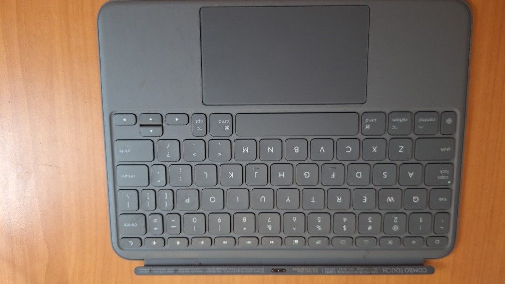 Logitech Ipad Keyboard 