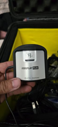 X-Rite i1Display Plus Colorimeter
