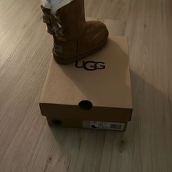 TODDLER UGG (NEW)