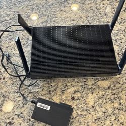 Wi-Fi Router from Linksys MR9600 with Power Adapter