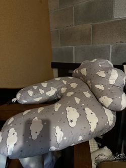 Nursing pillow
