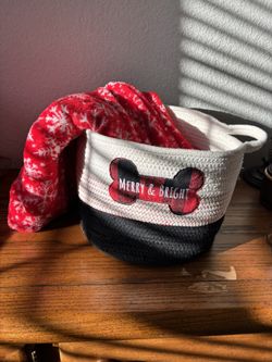 Christmas Throw And Basket 