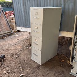 4 Drawer File Cabinet 