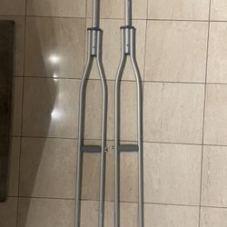 Medline Crutches