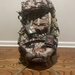 Alps Outdoorz Commander X + Pack