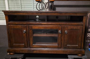 Tv console