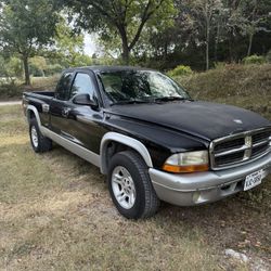 2004 Dodge  Dakota V8