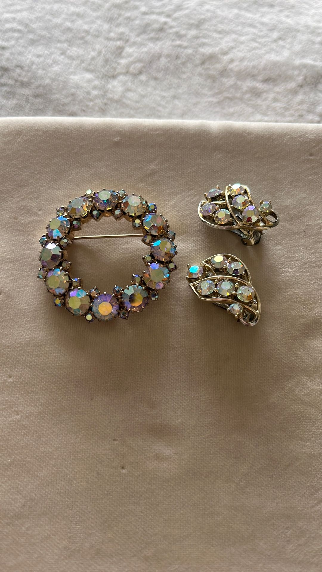Maru Arke Inc Brooch And Clips Earrings 