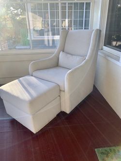 Pottery Barn Kids Merced Chair Glider and Ottoman for Sale in San