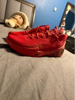 Curry Flow 12’s spark
