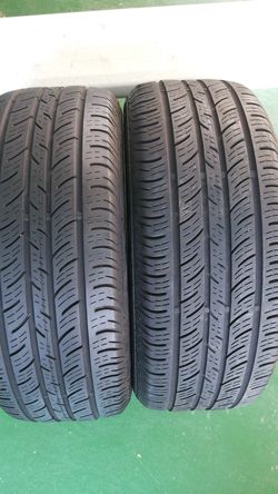 Continental in great condition 2 tire 235 55 17 good tread