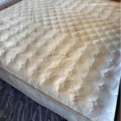 Saatva Mattress - Delivery Available 