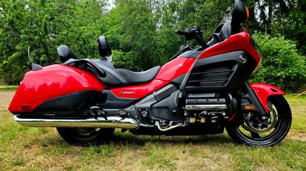 2013 Honda Goldwing F6B 1800 Low Miles!