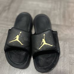 Jordan’s Sandals 