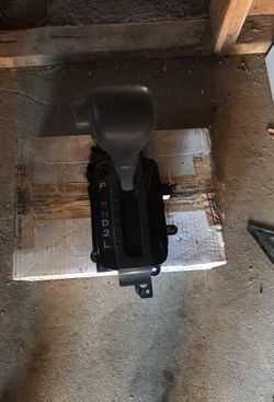 2002-06 Toyota Camry: OEM Automatic Gear Shifter Assembly