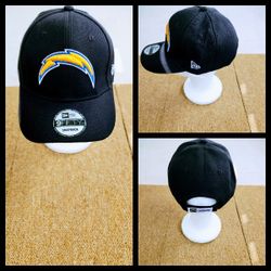 LOS ANGELES CHARGERS NFL FOOTBALL 🏈 STRAPBACK HAT.