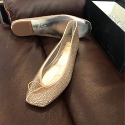 Size 8.5M Blush Adrianna Papell Slip On/ballet Type Shoes. Very Pretty and Sparkly.