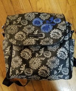 Petunia Pickle Bottom