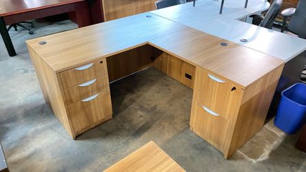 L shaped desk