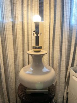 Table lamp