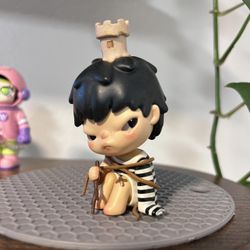 Popmart Hirono mime Figure