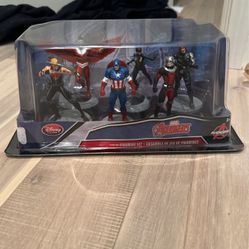 Disney NEW Marvel Avengers Captain America 6 Figurine Set 5017W